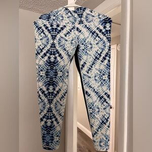 Victoria’s Secret Sport (VSX) workout tights